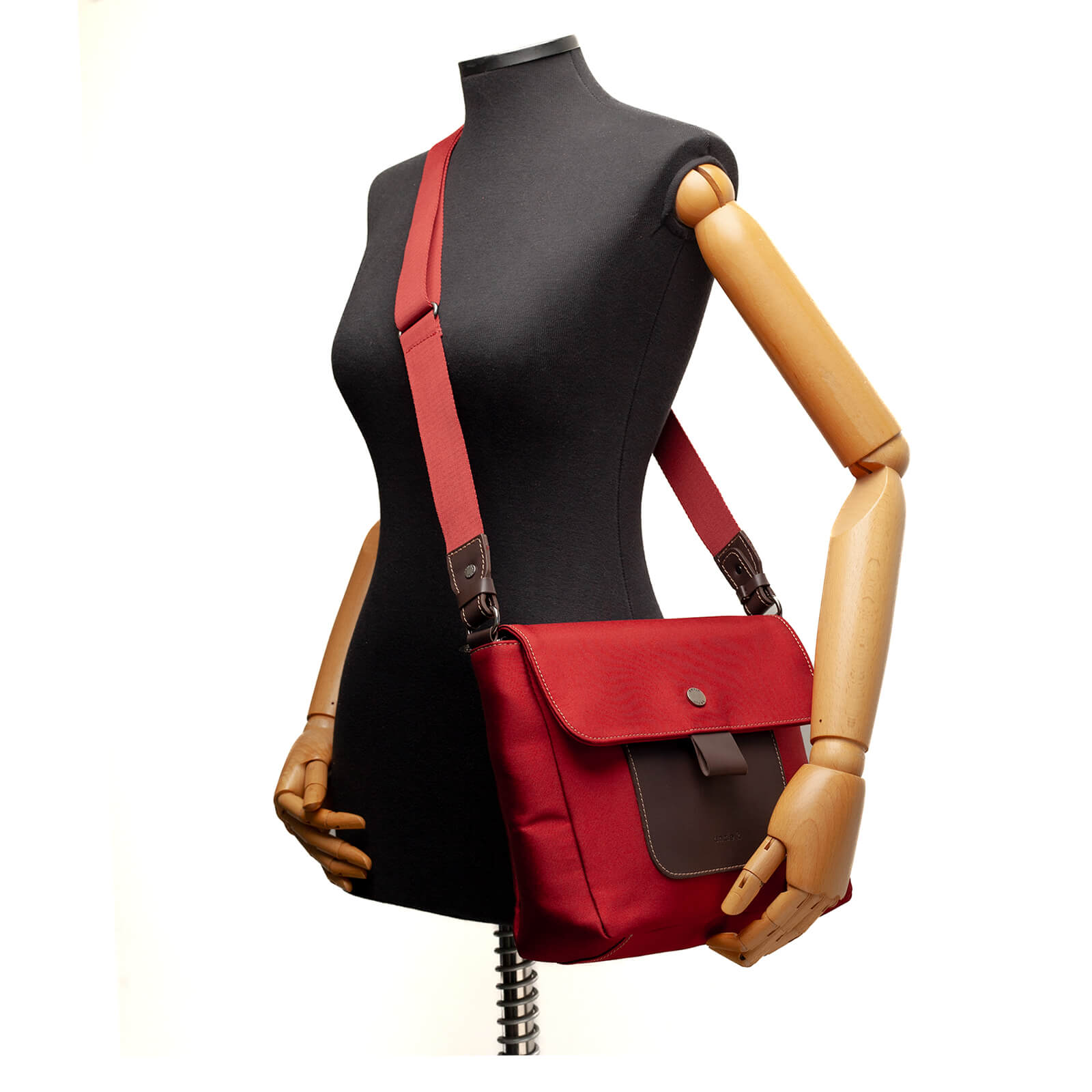 bolsa_tiracolo_nylon_61335_i25_unclek_vermelho_6.jpg