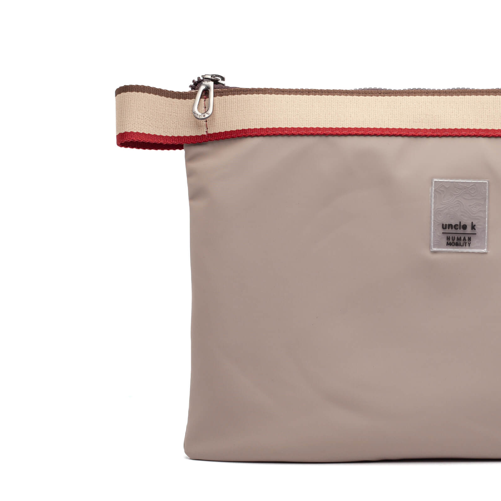 porta-laptop-ny-satin-70570-i25-unclek-caqui-4.jpg