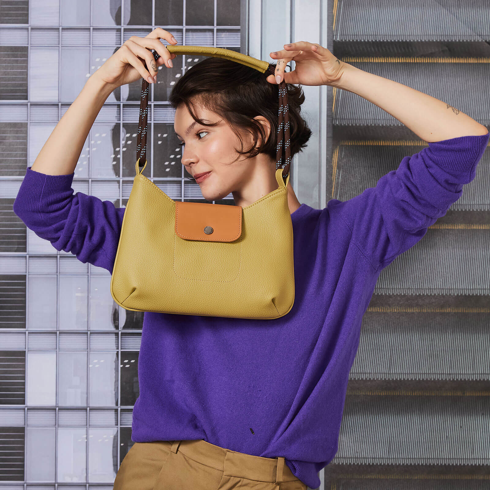 bolsa-ombro-61330-i25-unclek-verde-ambiente.jpg