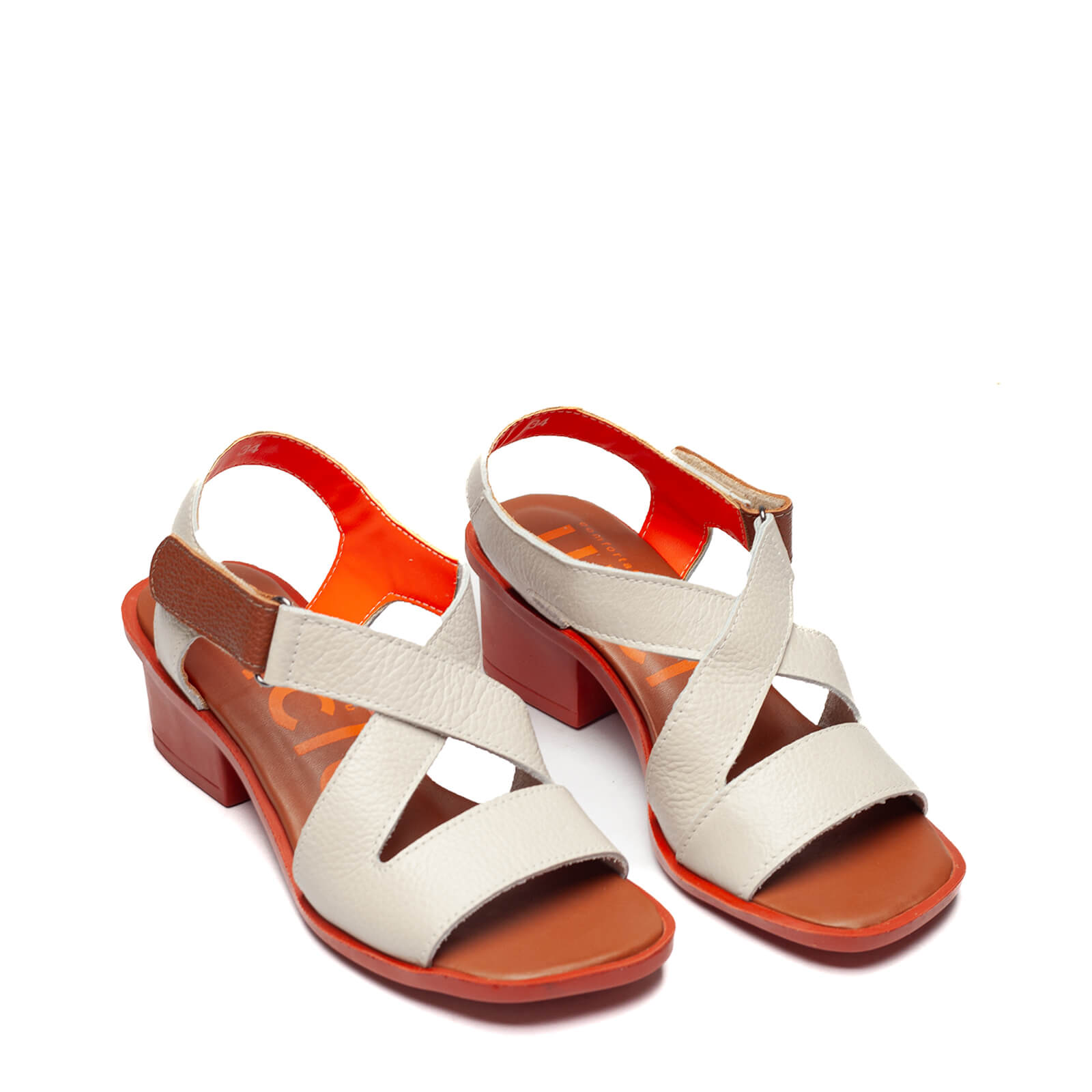 sandalia-couro-gohan-i25-unclek-off-white-2.jpg
