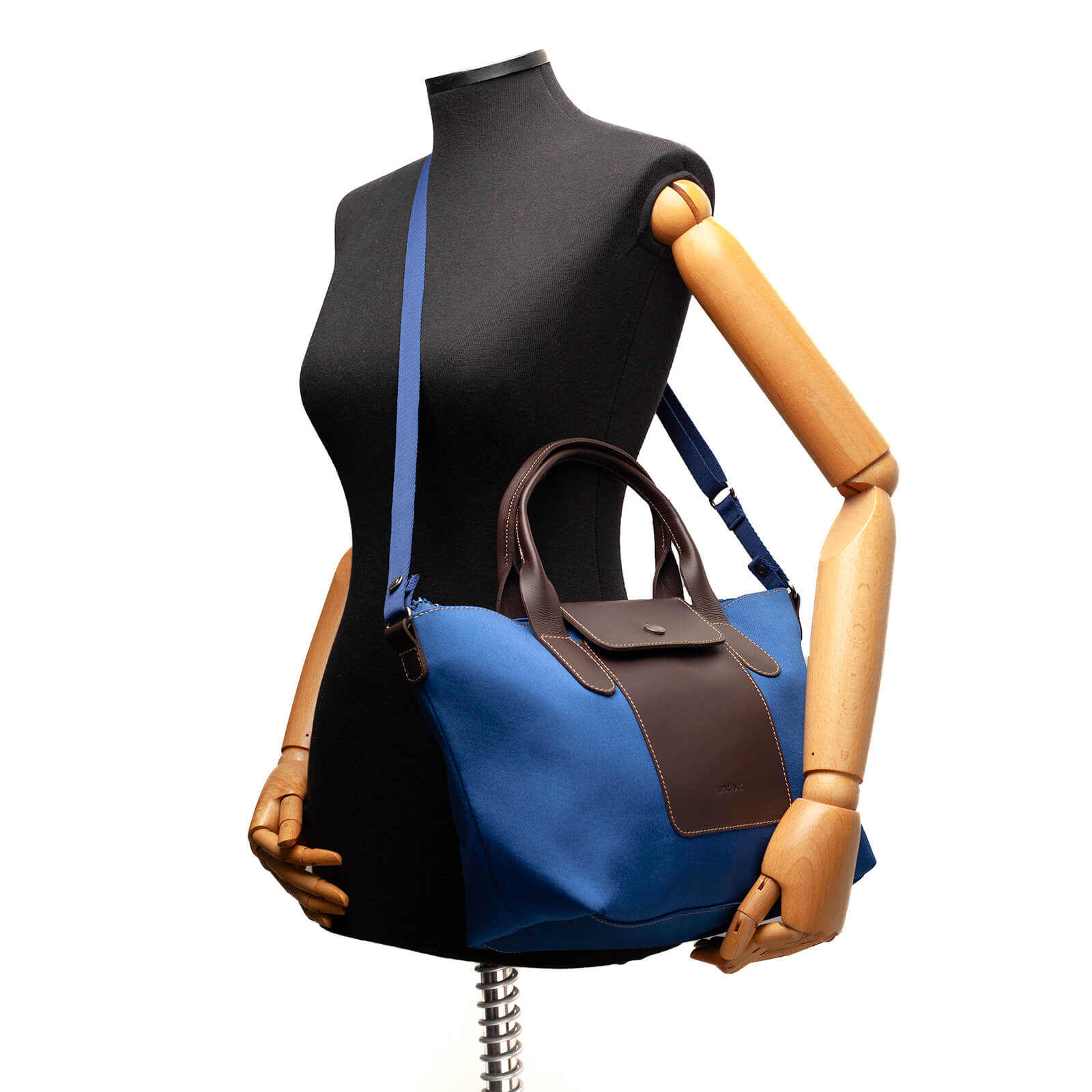 bolsa-multiuso-nylon-61282-media-i25-unclek-azul-6.jpg