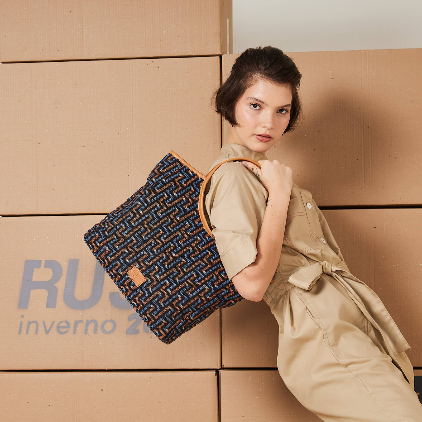 bolsa-ombro-tear-61323-i25-unclek-azul-preto-2.jpg