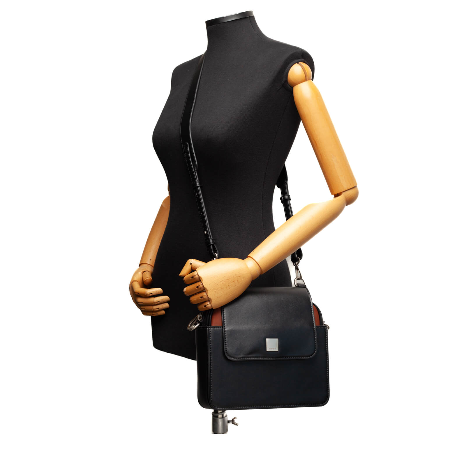 bolsa-tiracolo-media-pu-neoprene-61322-i25-unclek-preto-telha-10.jpg