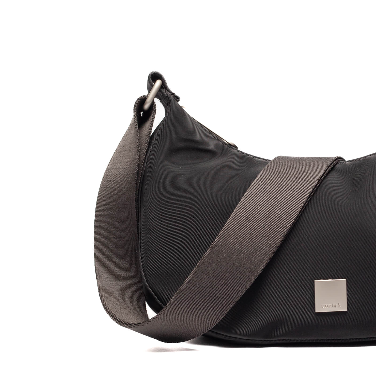 bolsa_tiracolo_nylon_twill_61320_i25_unclek_preto_3