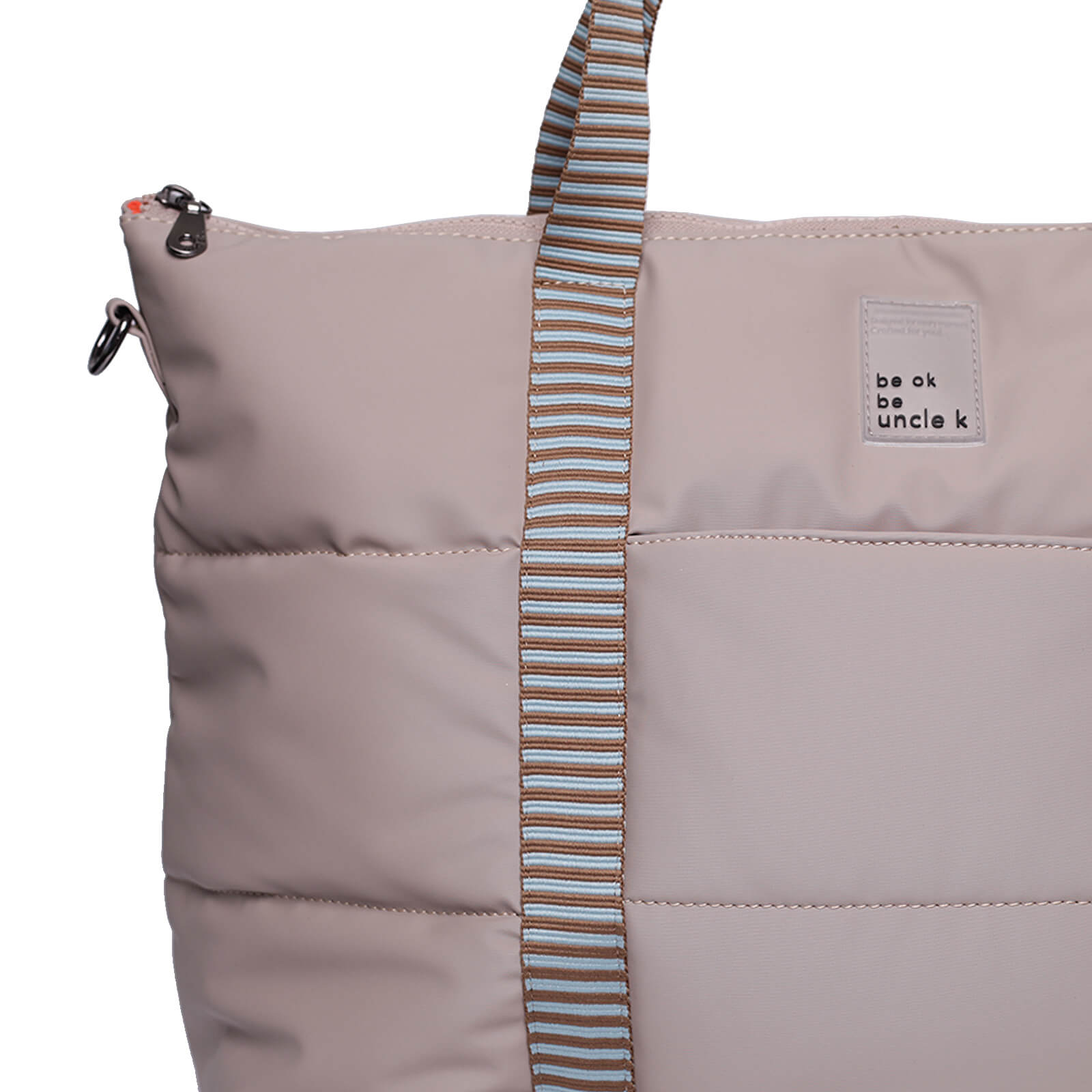 bolsa-grande-nylon-satin-puffer-61327-i25-unclek-caqui-4